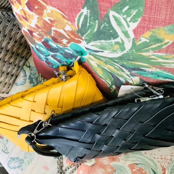 Stunning CLUTCH / SHOULDER BAGS ❤️NWT TWO HANDBAGS BLACK & MUSTARD CHAIN STRAP - Picture 5 of 15